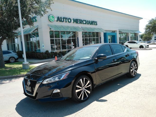 2022 Nissan Altima SR FWD