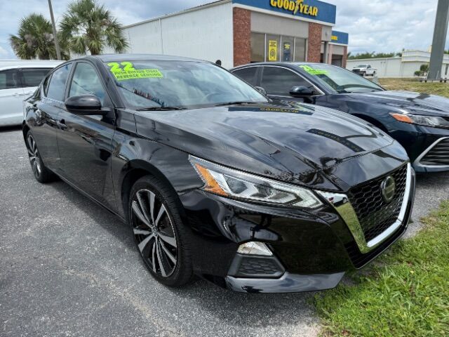 2022 Nissan Altima SR FWD