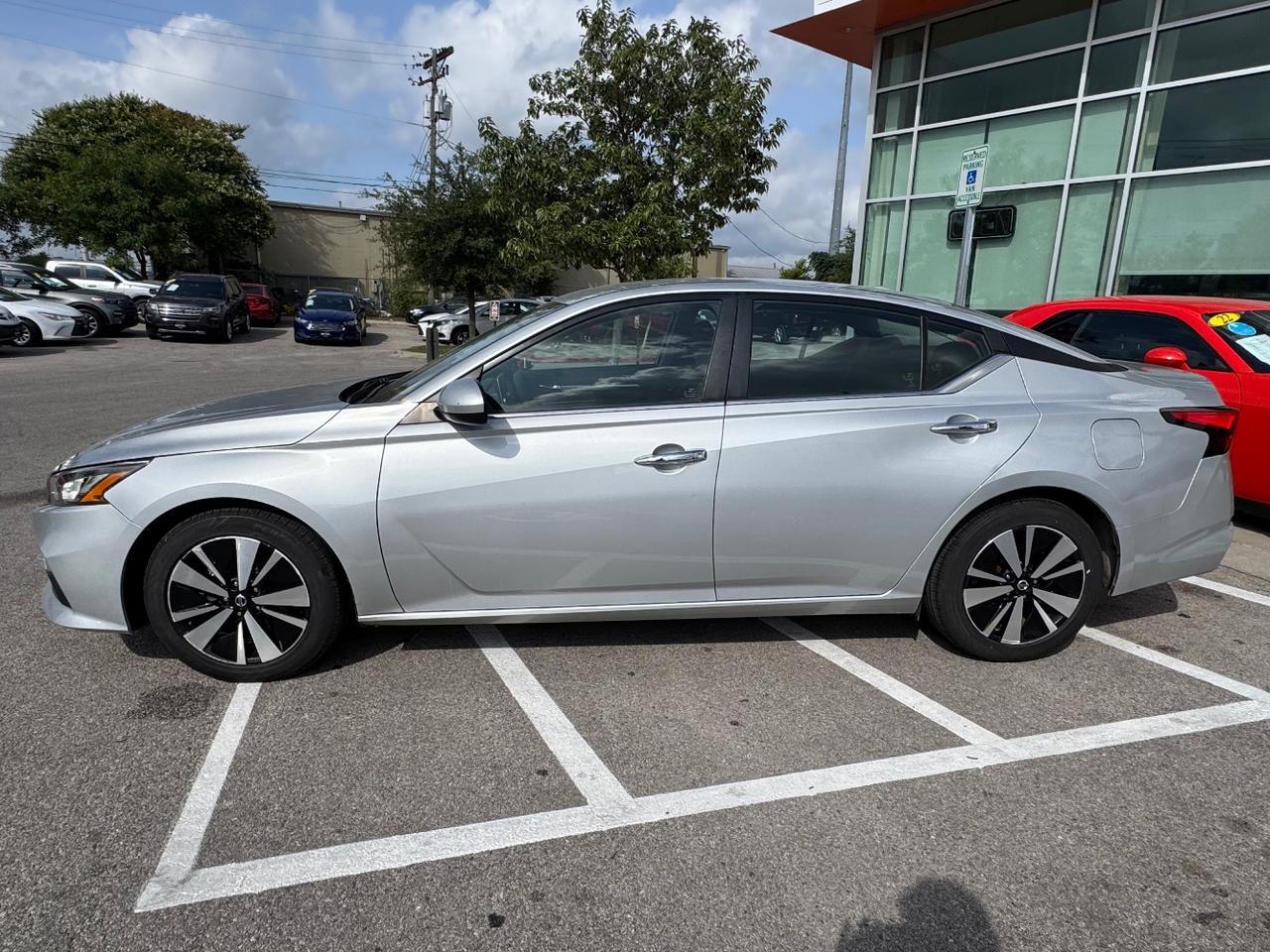 2022 Nissan Altima SV FWD