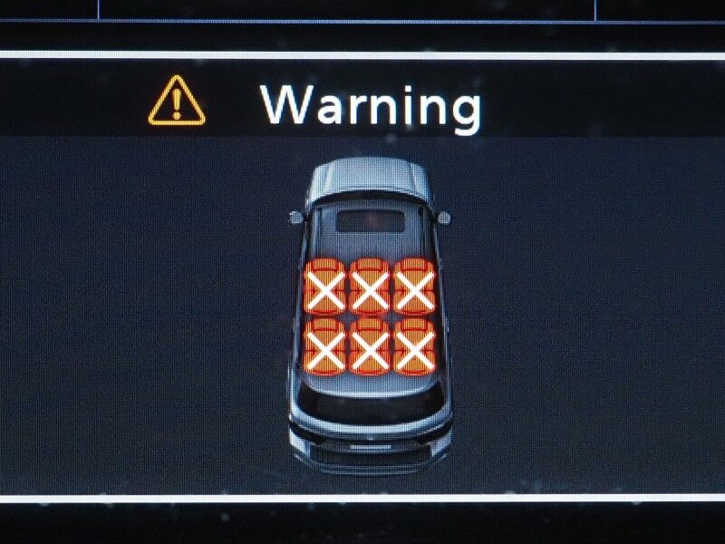 2022 Nissan Armada SL *NAVIGATION, SAFETY ALERTS, ADAPTIVE CRUISE, 360 VIEW CAMERAS, COLOR TOUCHSCREEN, MOONROOF, LEATHER, HEATED SEATS, REMOTE START, POWER LIFTGATE, BOSE, WIRELESS CHARGING, ANDROID & APPLE Round Rock TX