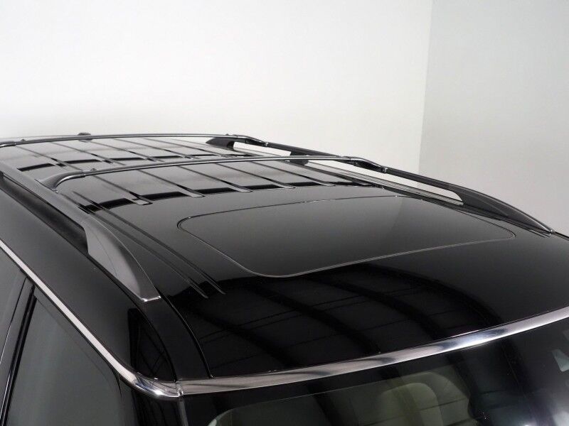 2022 Nissan Armada SL *NAVIGATION, SAFETY ALERTS, ADAPTIVE CRUISE, 360 VIEW CAMERAS, COLOR TOUCHSCREEN, MOONROOF, LEATHER, HEATED SEATS, REMOTE START, POWER LIFTGATE, BOSE, WIRELESS CHARGING, ANDROID & APPLE Round Rock TX