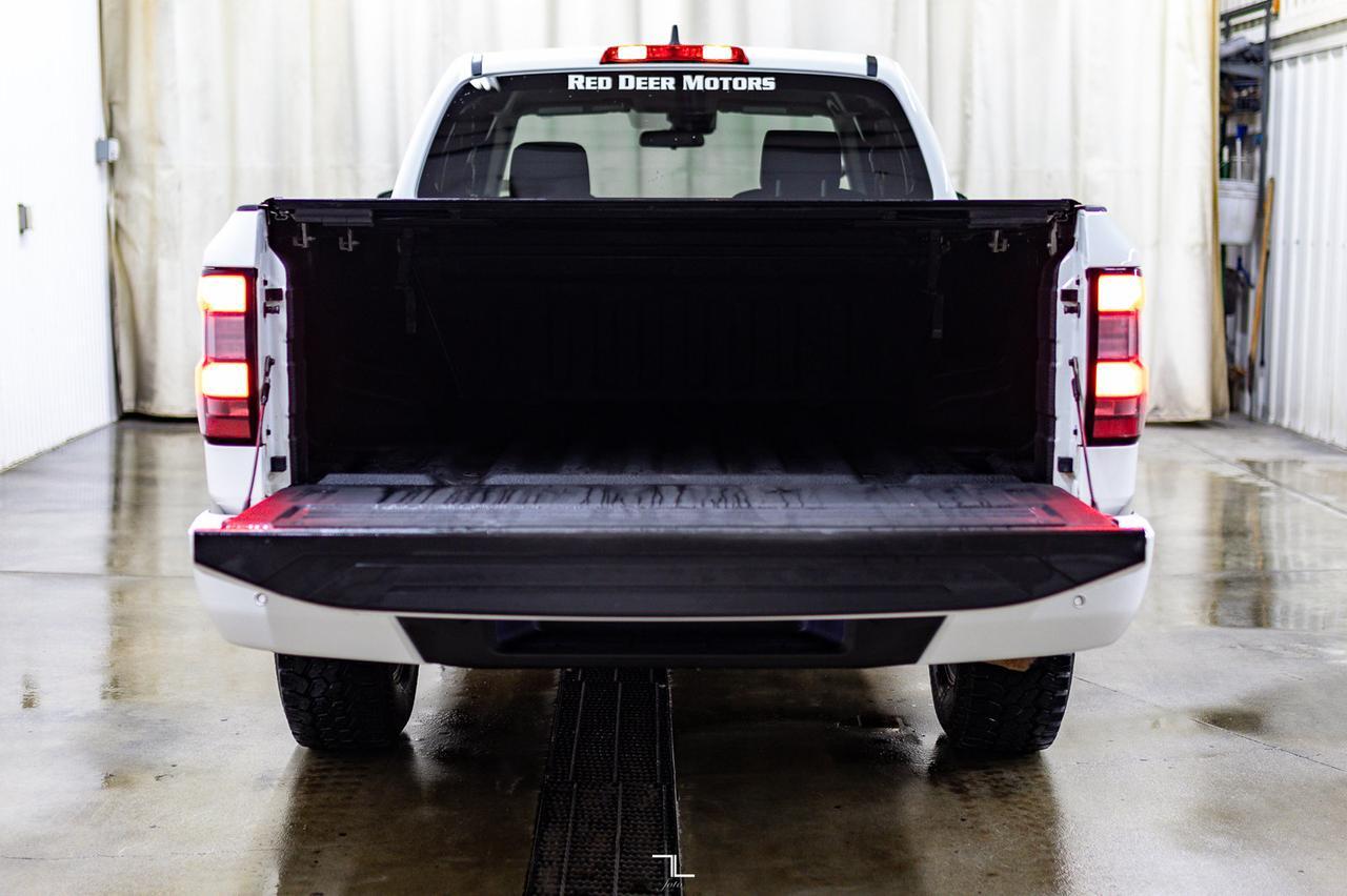 2022 Nissan Frontier 4X4 King Cab SV BCam Heated Seats Red Deer AB