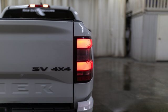 2022 Nissan Frontier 4X4 King Cab SV BCam Heated Seats Red Deer AB