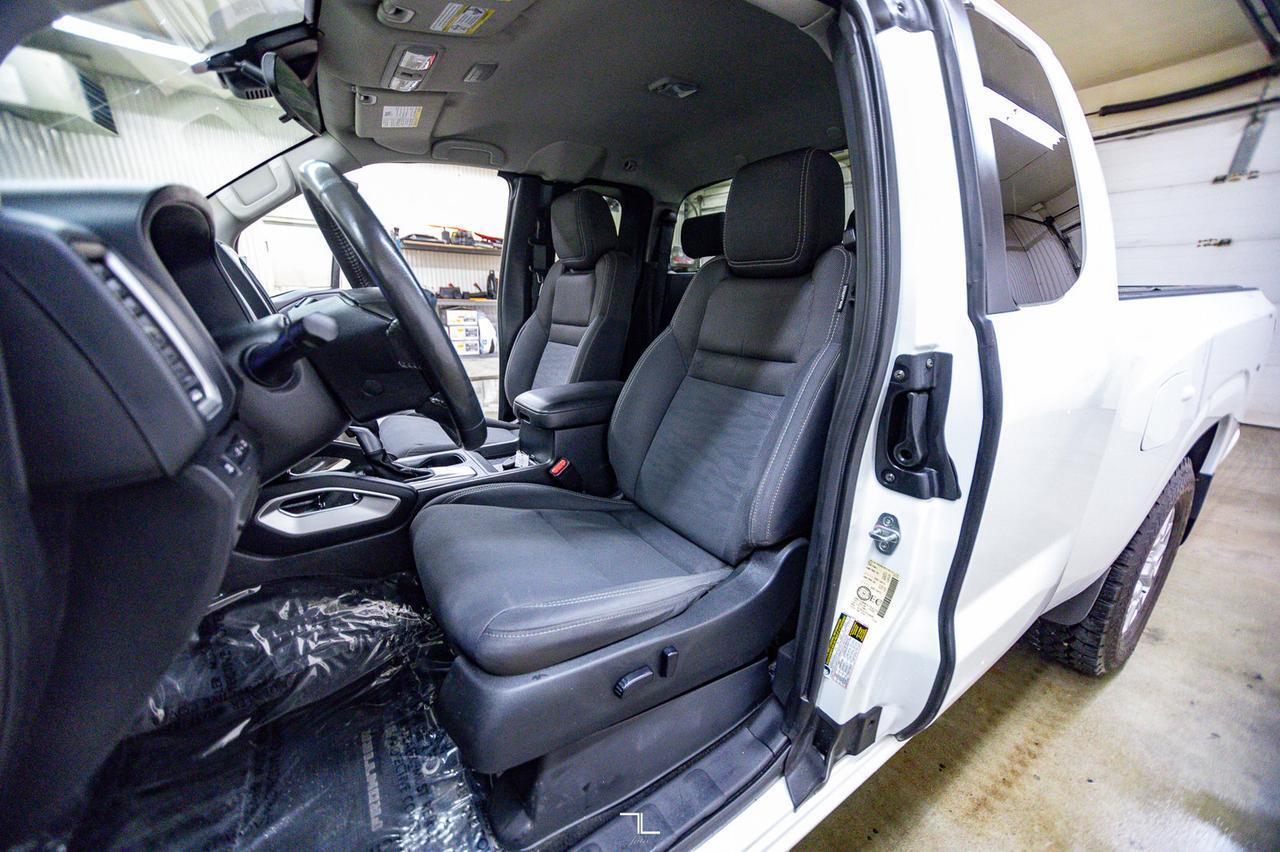 2022 Nissan Frontier 4X4 King Cab SV BCam Heated Seats Red Deer AB