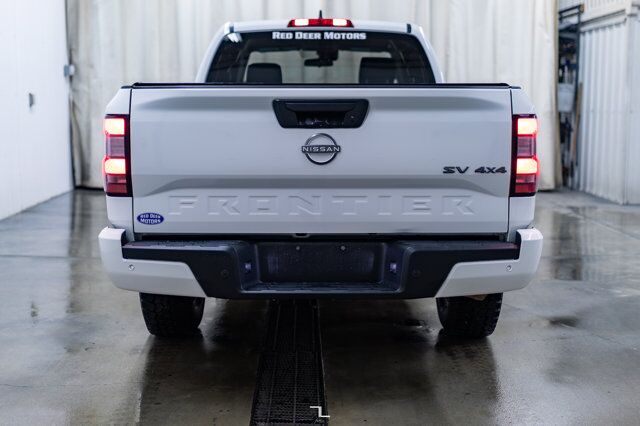 2022 Nissan Frontier 4X4 King Cab SV BCam Heated Seats Red Deer AB