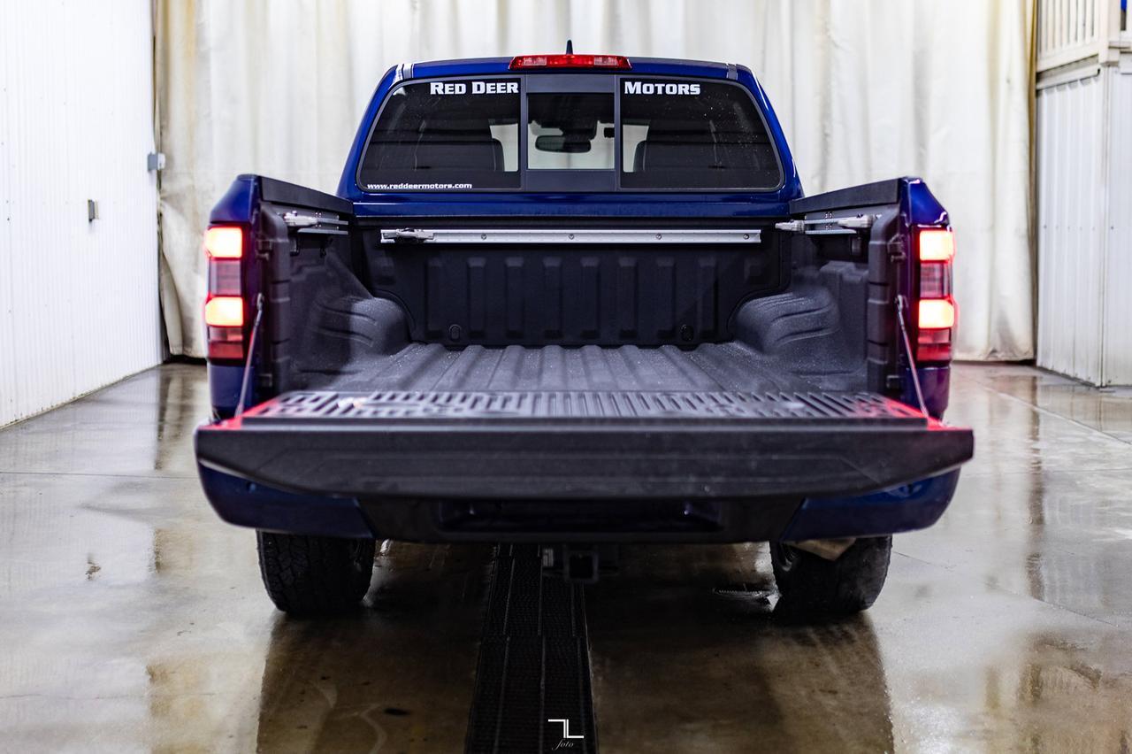 2022 Nissan Frontier 4x4 Crew Cab Pro-4X Leather Roof Nav BCam Red Deer AB