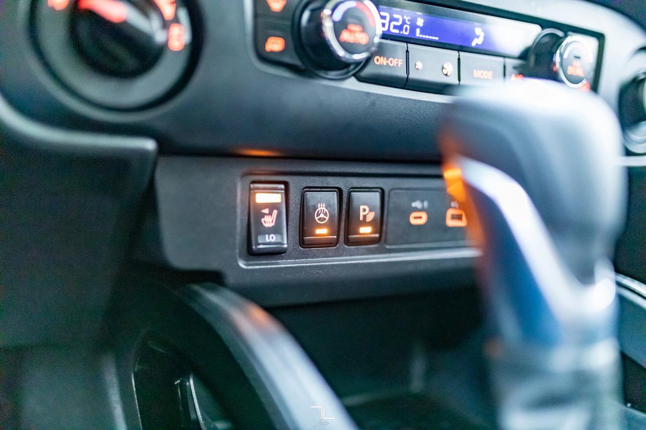 2022 Nissan Frontier 4x4 Crew Cab Pro-4X Leather Roof Nav Tent Red Deer AB