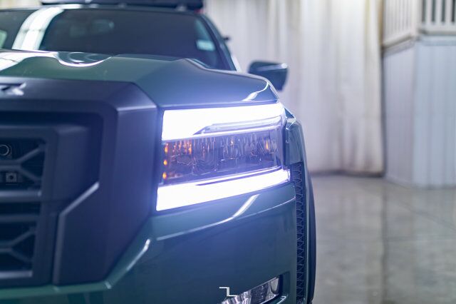 2022 Nissan Frontier 4x4 Crew Cab Pro-4X Leather Roof Nav Tent Red Deer AB