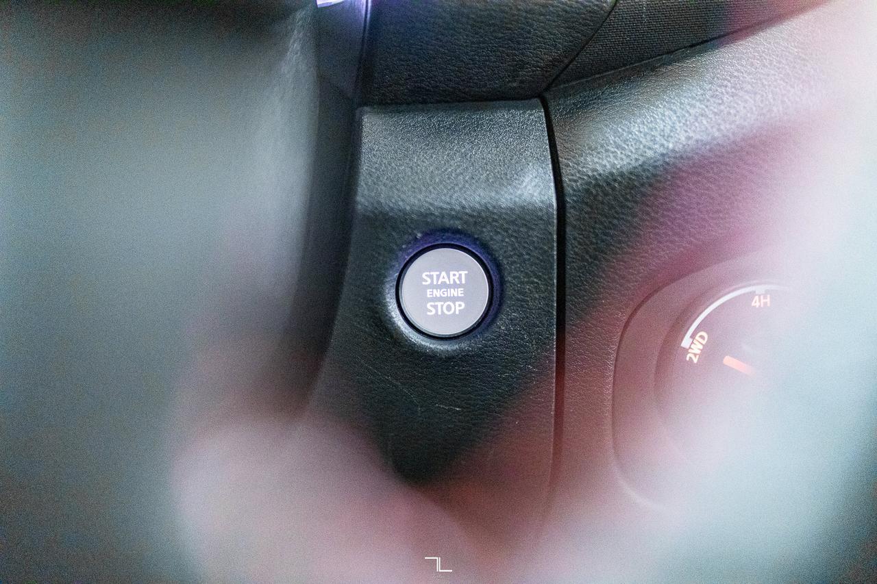 2022 Nissan Frontier 4x4 Crew Cab Pro-4X Nav Roof BCam Red Deer AB