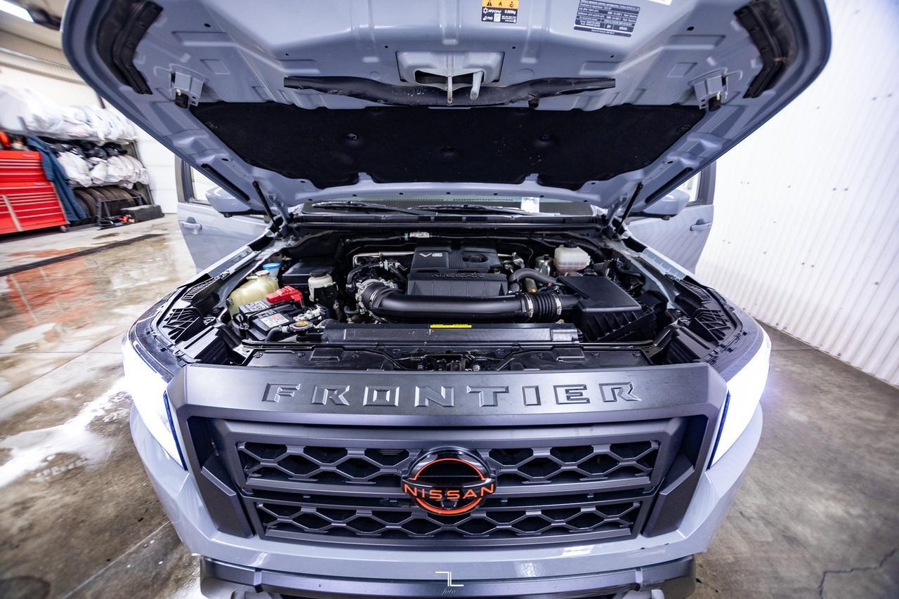 2022 Nissan Frontier 4x4 Crew Cab Pro-4X Nav Roof BCam Red Deer AB