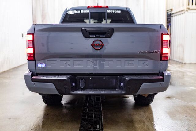 2022 Nissan Frontier 4x4 Crew Cab Pro-4X Nav Roof BCam Red Deer AB