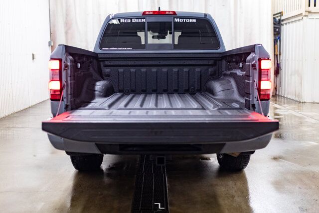 2022 Nissan Frontier 4x4 Crew Cab Pro-4X Nav Roof BCam Red Deer AB