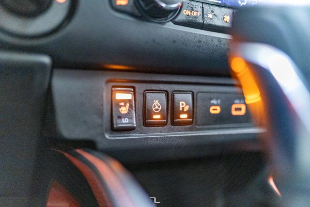 2022 Nissan Frontier 4x4 Crew Cab Pro-4X Nav Roof BCam Red Deer AB