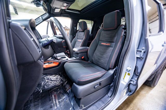 2022 Nissan Frontier 4x4 Crew Cab Pro-4X Nav Roof BCam Red Deer AB