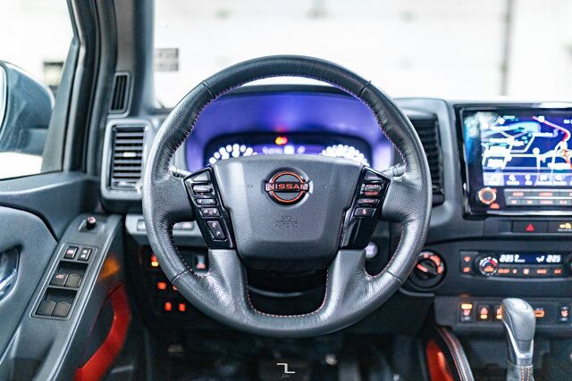 2022 Nissan Frontier 4x4 Crew Cab Pro-4X Nav Roof BCam Red Deer AB