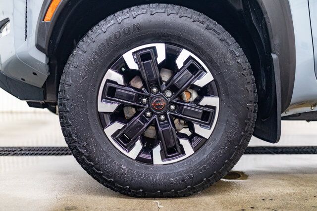 2022 Nissan Frontier 4x4 Crew Cab Pro-4X Nav Roof BCam Red Deer AB