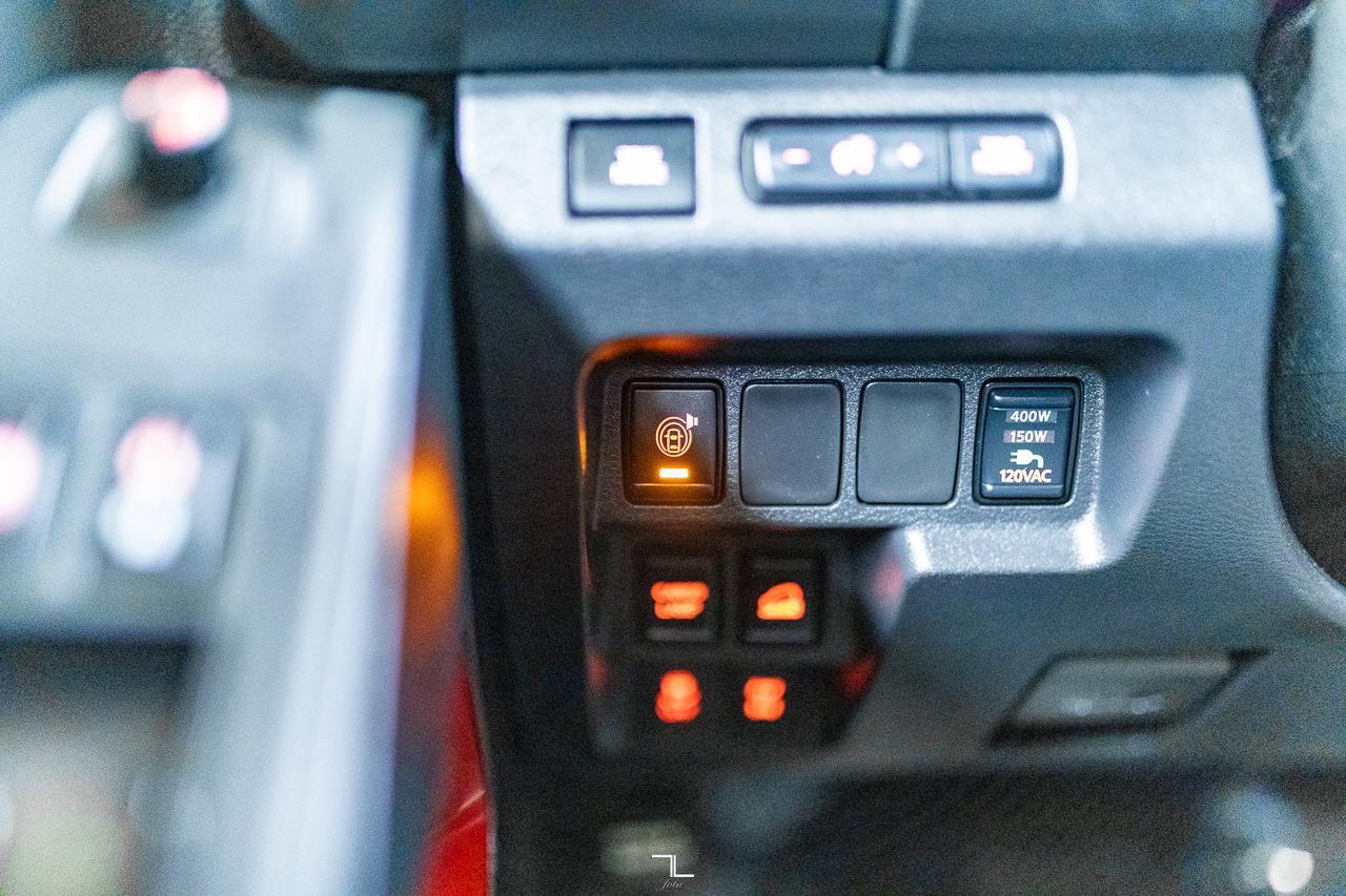 2022 Nissan Frontier 4x4 Crew Cab Pro-4X Nav Roof BCam Red Deer AB