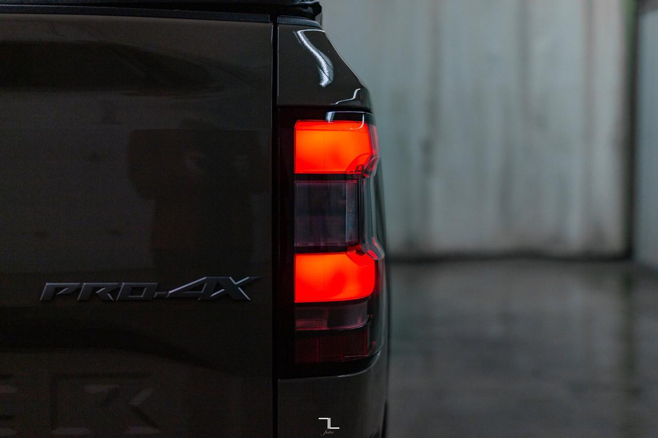 2022 Nissan Frontier 4x4 Crew Cab Pro-4x Nav Roof Bcam Red Deer AB