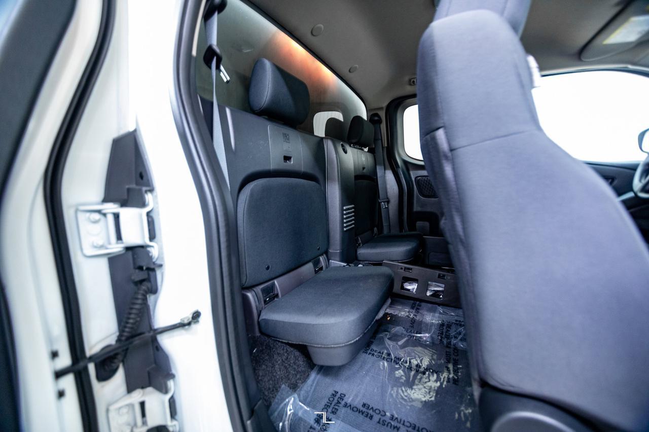 2022 Nissan Frontier 4x4 King Cab S BCam Red Deer AB