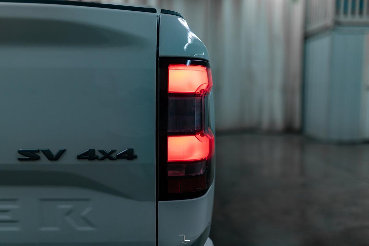 2022 Nissan Frontier 4x4 King Cab SV BCam Red Deer AB