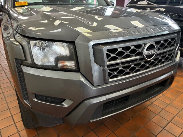 2022 Nissan Frontier Crew Cab SV 4x2