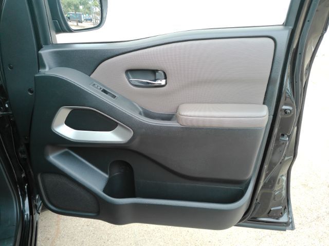 2022 Nissan Frontier Crew Cab SV 4x2 Plano TX