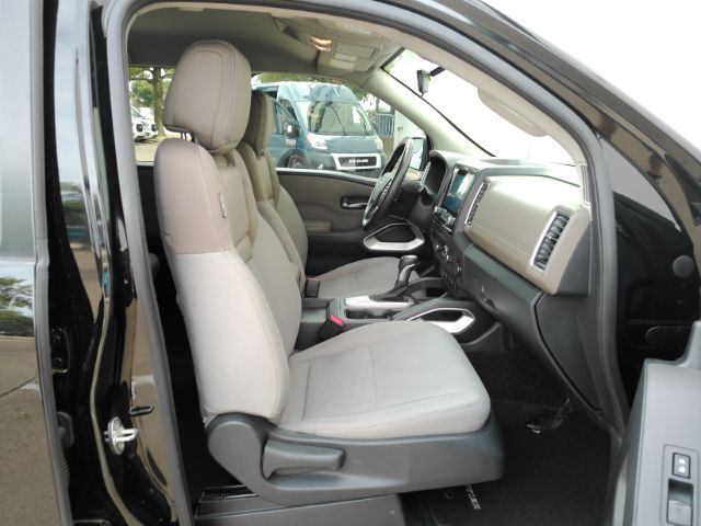2022 Nissan Frontier Crew Cab SV 4x2 Plano TX