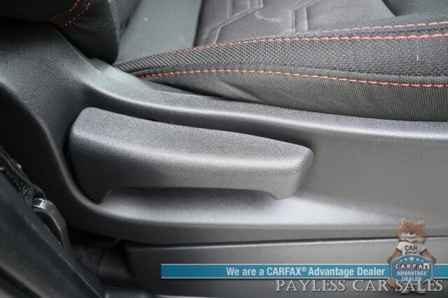 2022 Nissan Frontier PRO-4X / 4X4 / Crew Cab / Off-Road Protection Pkg / Power Driver's Seat / Navigation / Apple CarPlay & Android Auto / USB Input / Back Up Camera / Keyless Entry & Start / Running Boards / Bed Liner / 22 MPG Anchorage AK