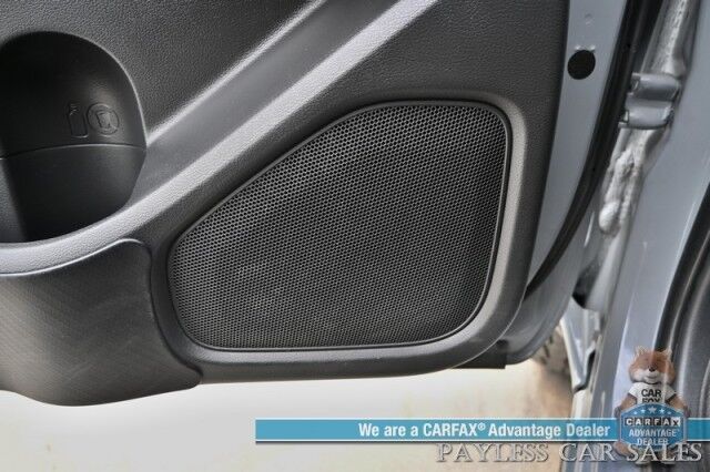 2022 Nissan Frontier PRO-4X / 4X4 / Crew Cab / Off-Road Protection Pkg / Power Driver's Seat / Navigation / Apple CarPlay & Android Auto / USB Input / Back Up Camera / Keyless Entry & Start / Running Boards / Bed Liner / 22 MPG Anchorage AK