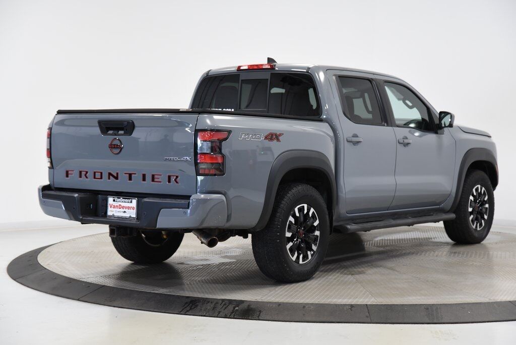 2022 Nissan Frontier PRO-4X Akron