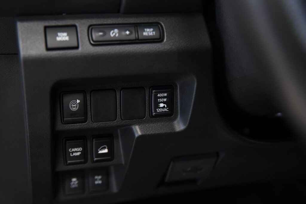 2022 Nissan Frontier PRO-4X Akron