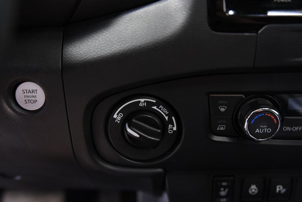 2022 Nissan Frontier PRO-4X Akron