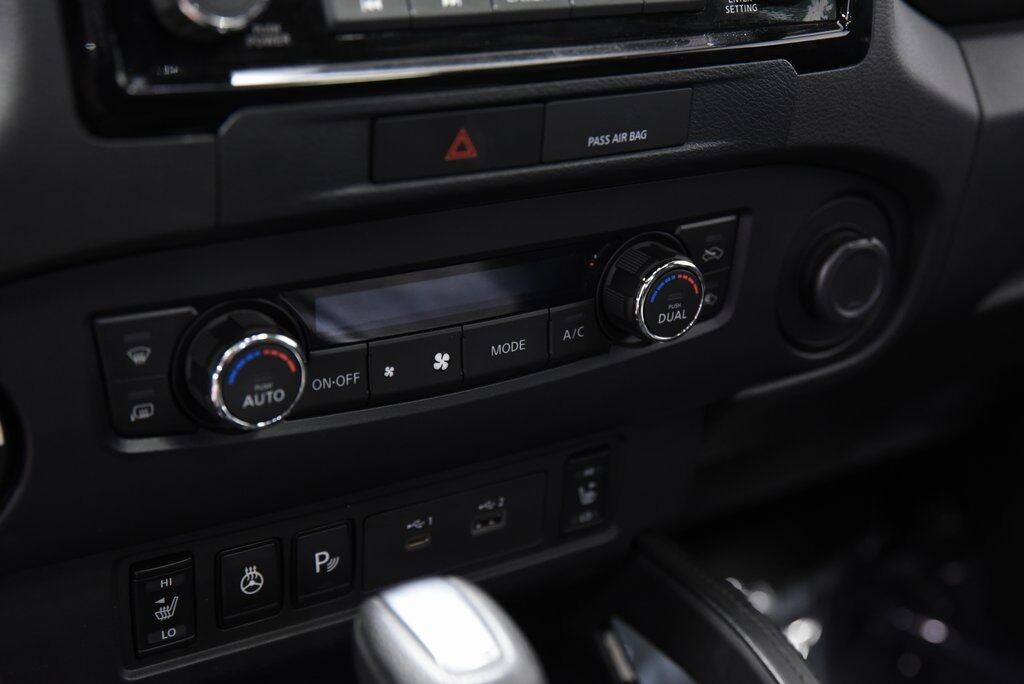 2022 Nissan Frontier PRO-4X Akron