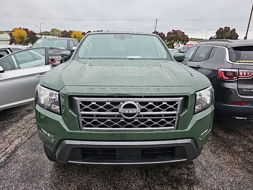 2022 Nissan Frontier SV Akron