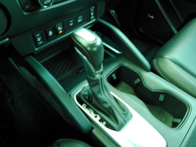 2022 Nissan Frontier SV Premium Crew Cab 2WD Plano TX