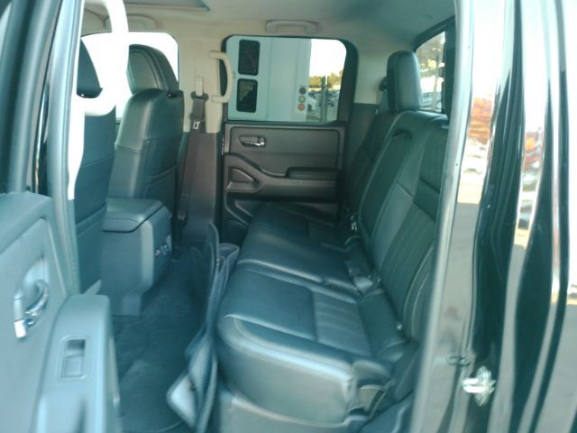 2022 Nissan Frontier SV Premium Crew Cab 2WD Plano TX