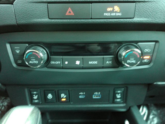 2022 Nissan Frontier SV Premium Crew Cab 2WD Plano TX