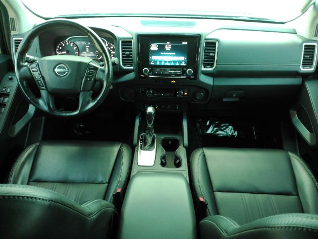 2022 Nissan Frontier SV Premium Crew Cab 2WD