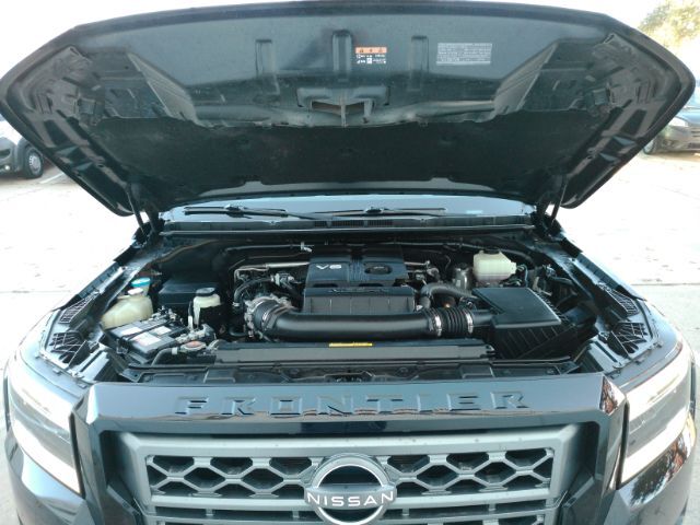 2022 Nissan Frontier SV Premium Crew Cab 2WD Plano TX