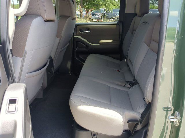 2022 Nissan Frontier SV