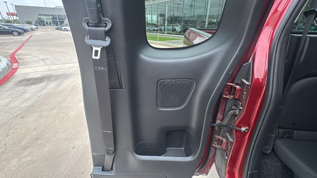 2022 Nissan Frontier SV  Selma TX