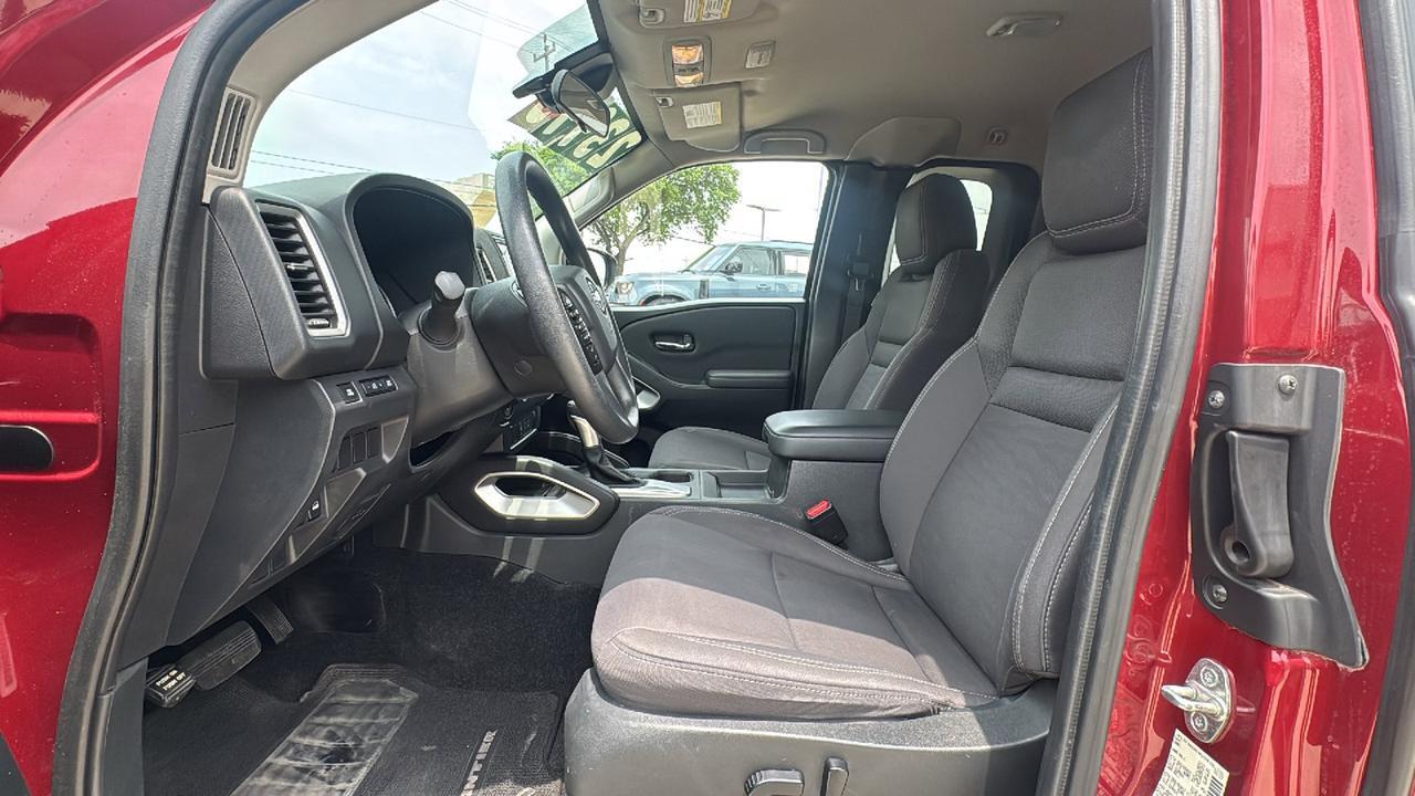 2022 Nissan Frontier SV  Selma TX