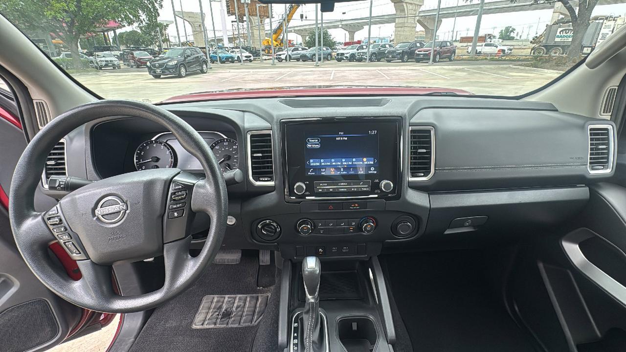 2022 Nissan Frontier SV  Selma TX