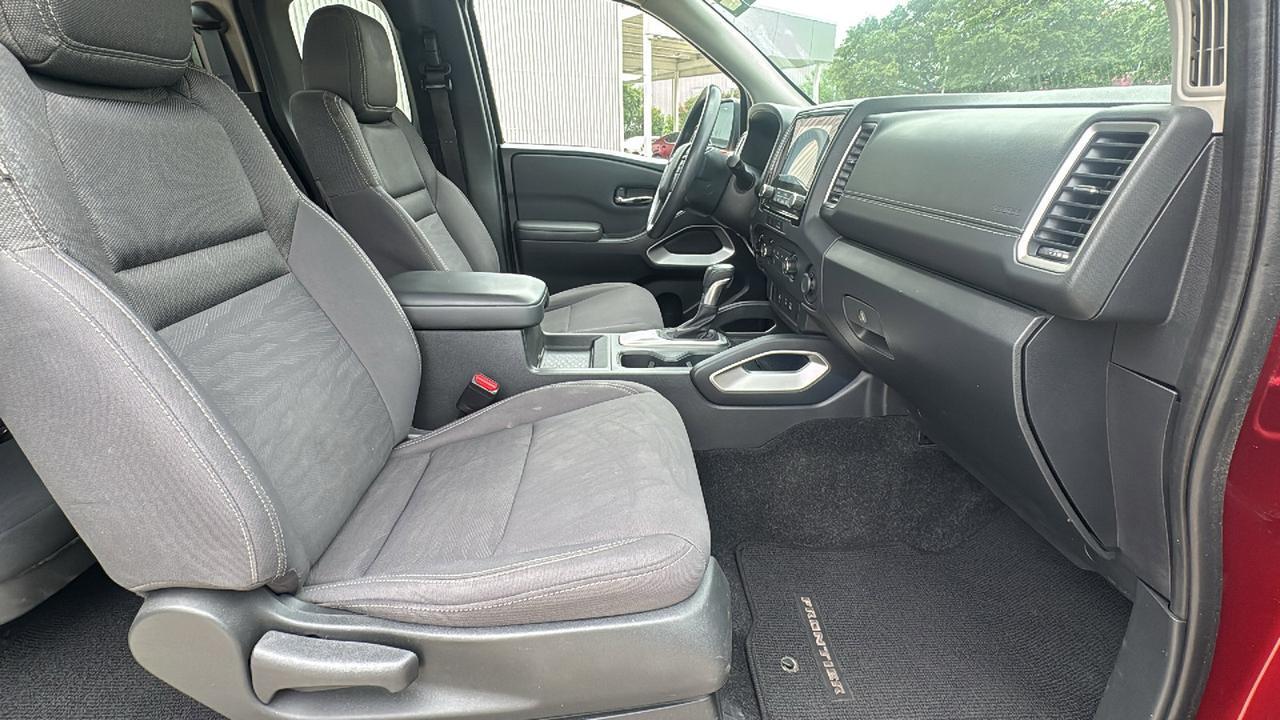 2022 Nissan Frontier SV  Selma TX
