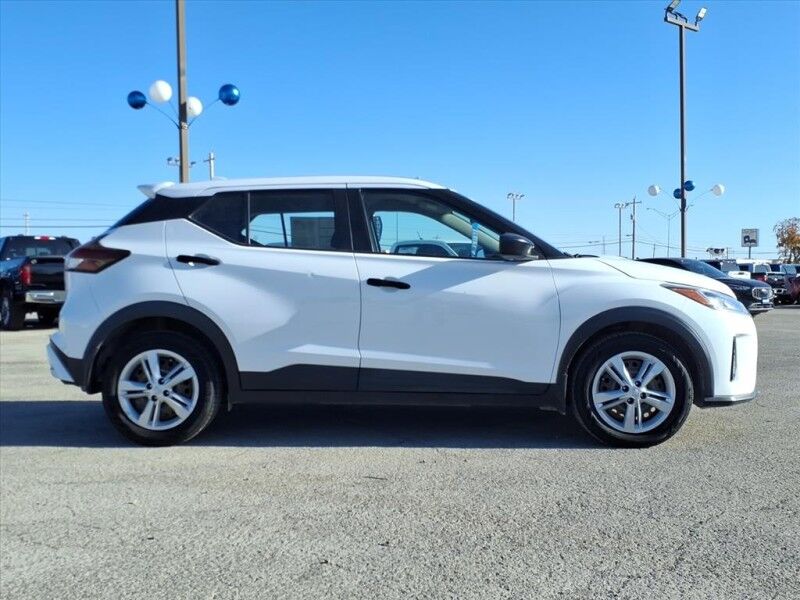 2022 Nissan Kicks S