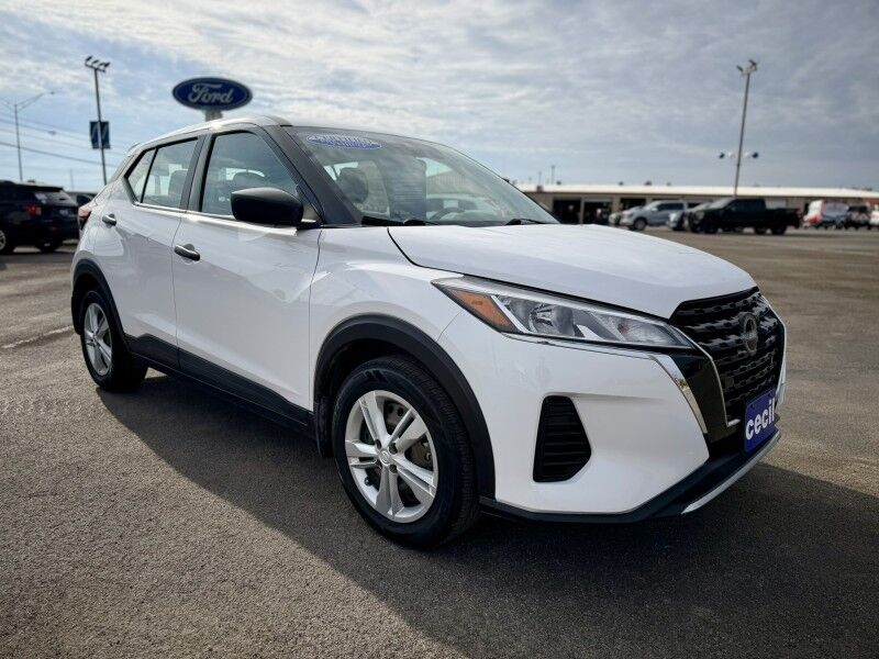 2022 Nissan Kicks S