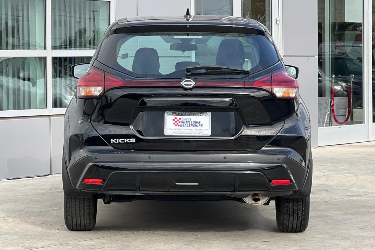 2022 Nissan Kicks S Ontario OR