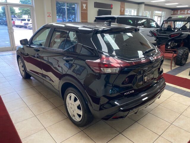 2022 Nissan Kicks S Xtronic CVT