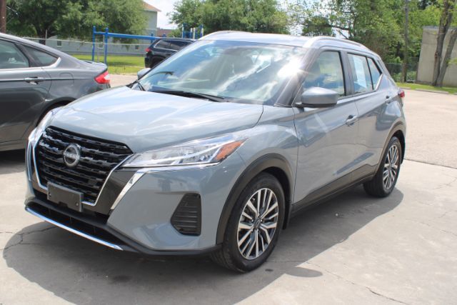2022 Nissan Kicks SV Xtronic CVT