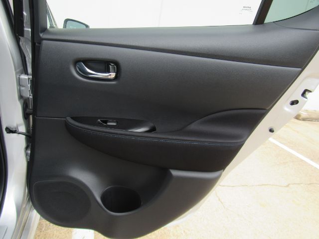 2022 Nissan LEAF SV 40 kWh Plano TX